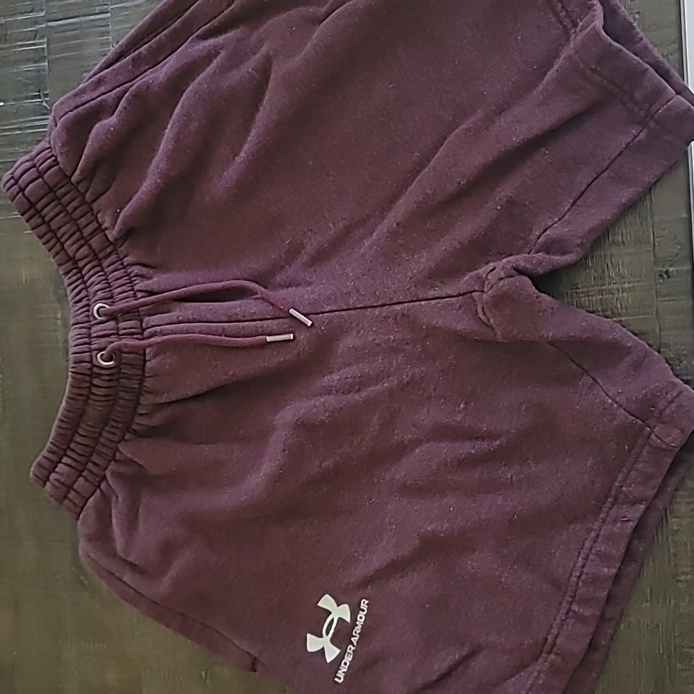 Men's under Armour fleece shorts